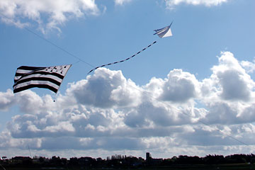 Le drapeau breton dans le ciel...
