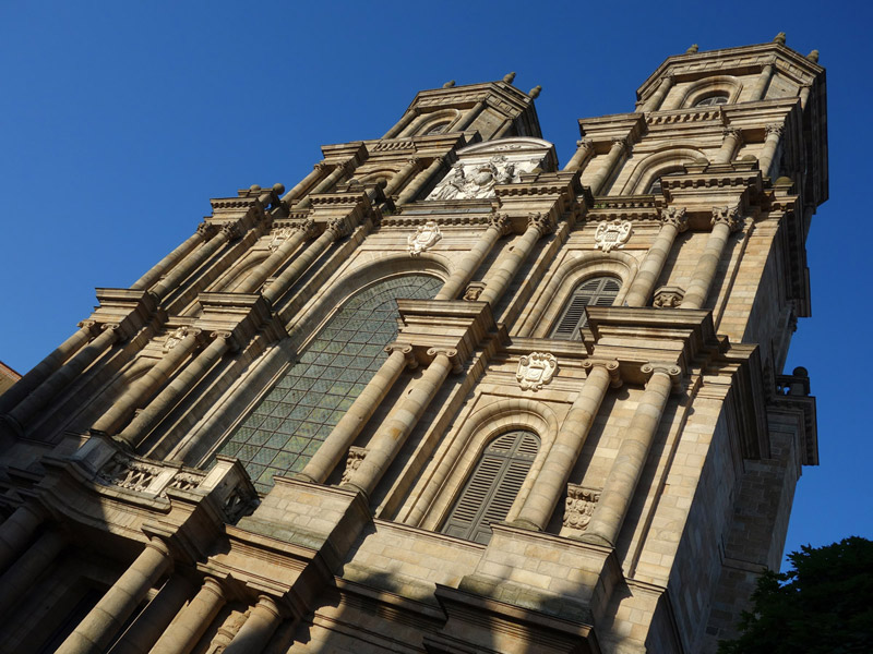 « La cathédrale Saint-Pierre... »