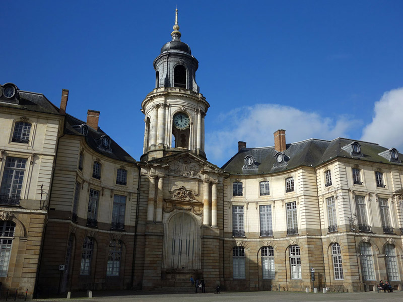 « La Mairie de Rennes... »