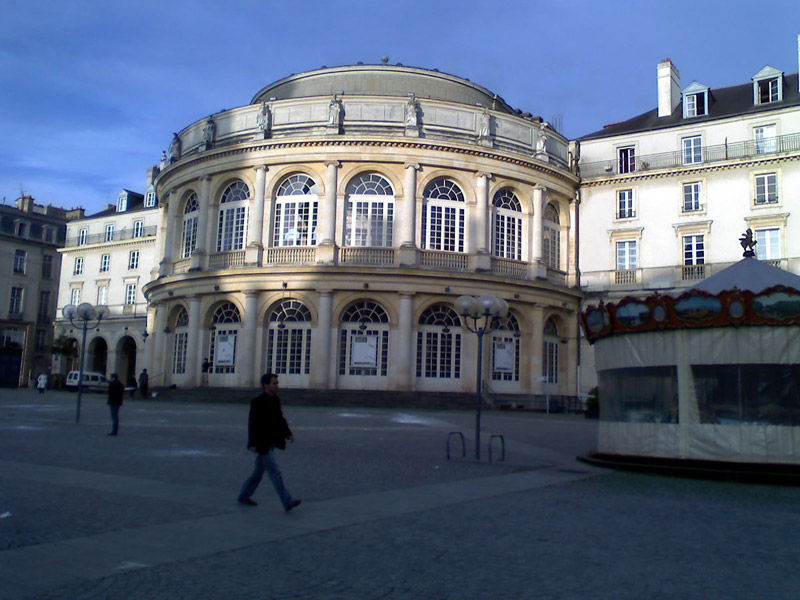 « L'Opéra de Rennes, un soir en automne... »